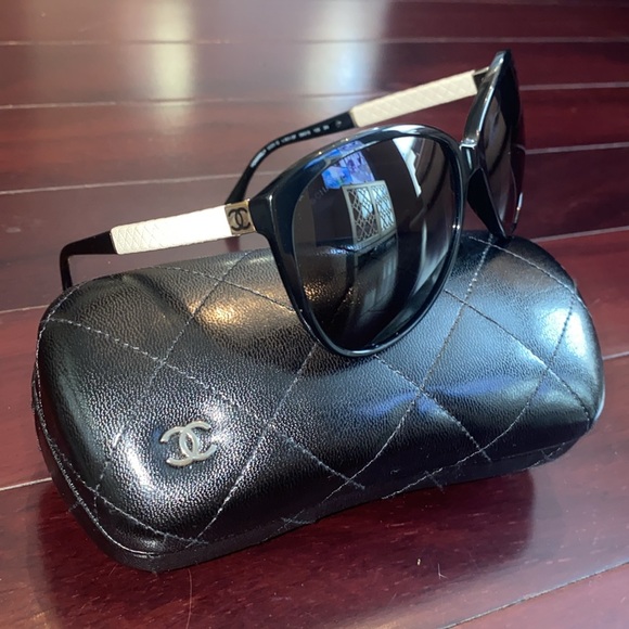 Chanel Black Sunglsses - Picture 1 of 10